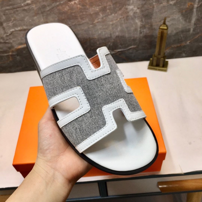 H**mes slippers